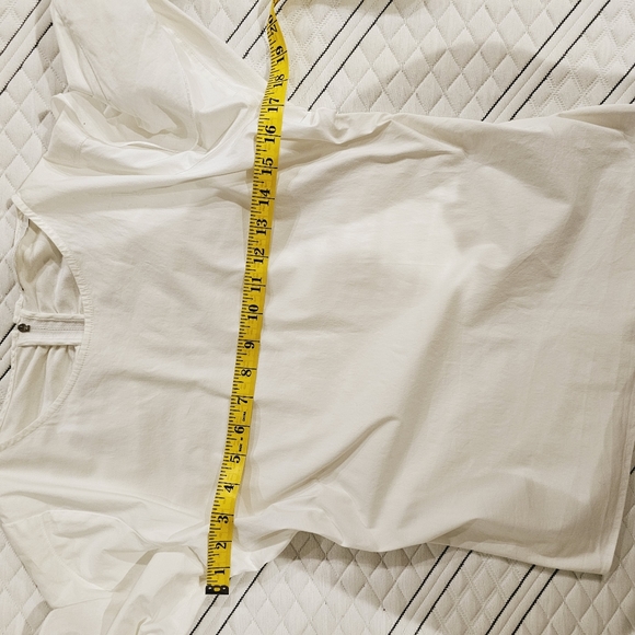 Size 42 Anne Fontaine white ruffled sleeve blouse. - Picture 10 of 13